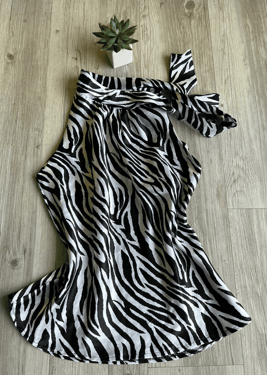 Blusinha Gola Alta com Amarração