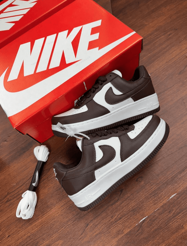 Nike Air Force Branco/Café