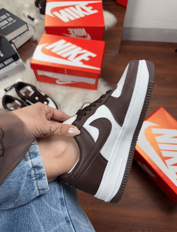Nike Air Force Branco/Café - Imagem 3