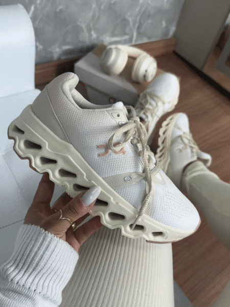 On Cloud Off White