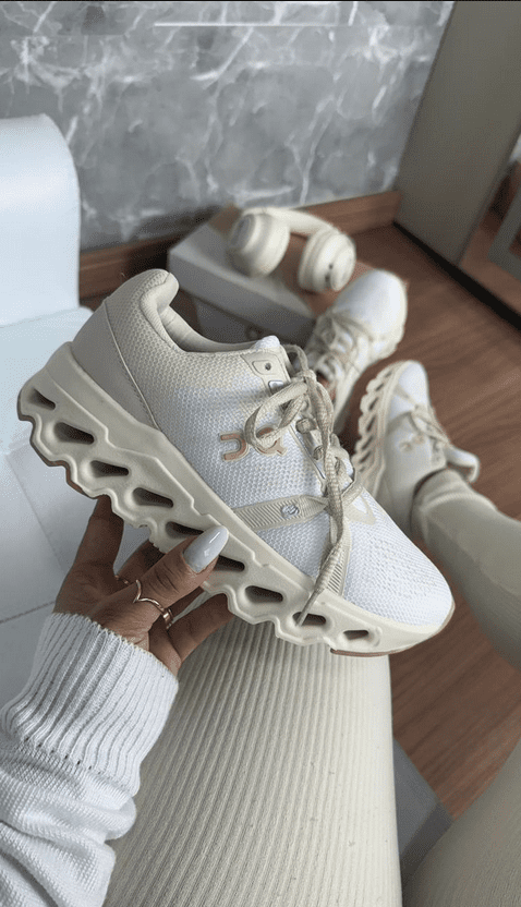 On Cloud Off White