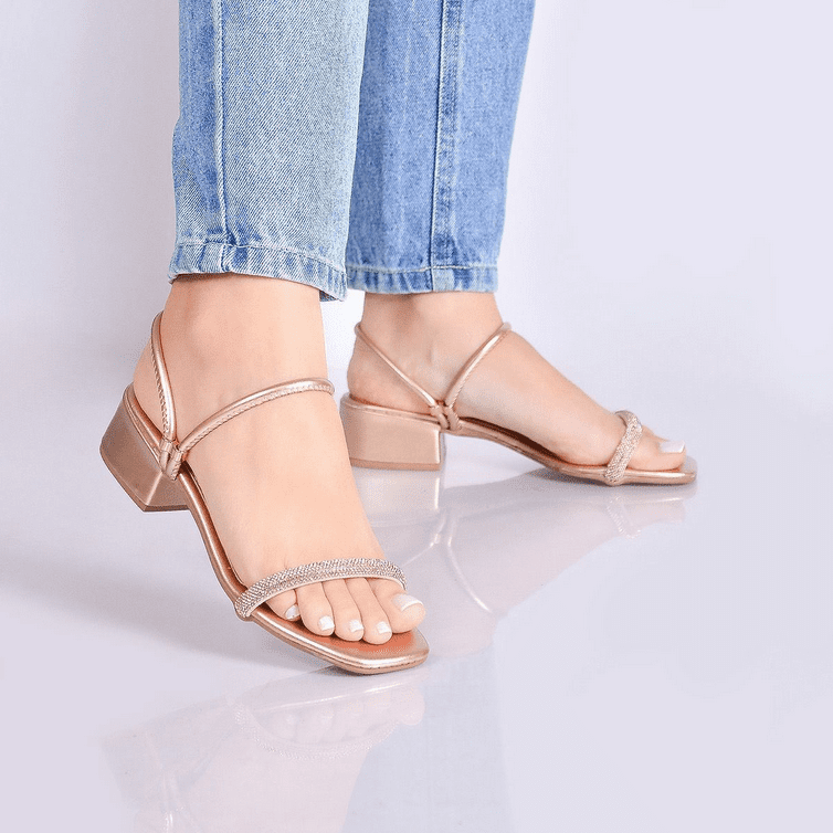 Sandália Salto Bloco Cobre Strass