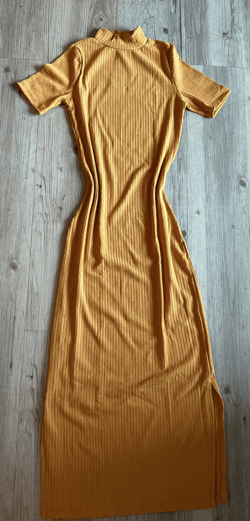 Vestido Canelado Mostarda
