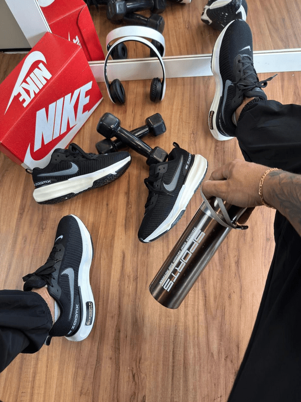 Nike Zoomx Run3 Preto/Branco - Imagem 3