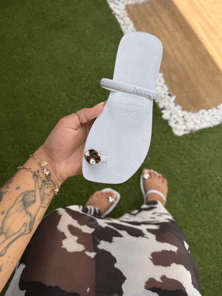 Chinelo Havaianas Dedo Pingente