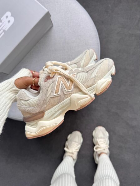 New Balance 9060 Off/Bege/Nude Couro Legítimo Importado