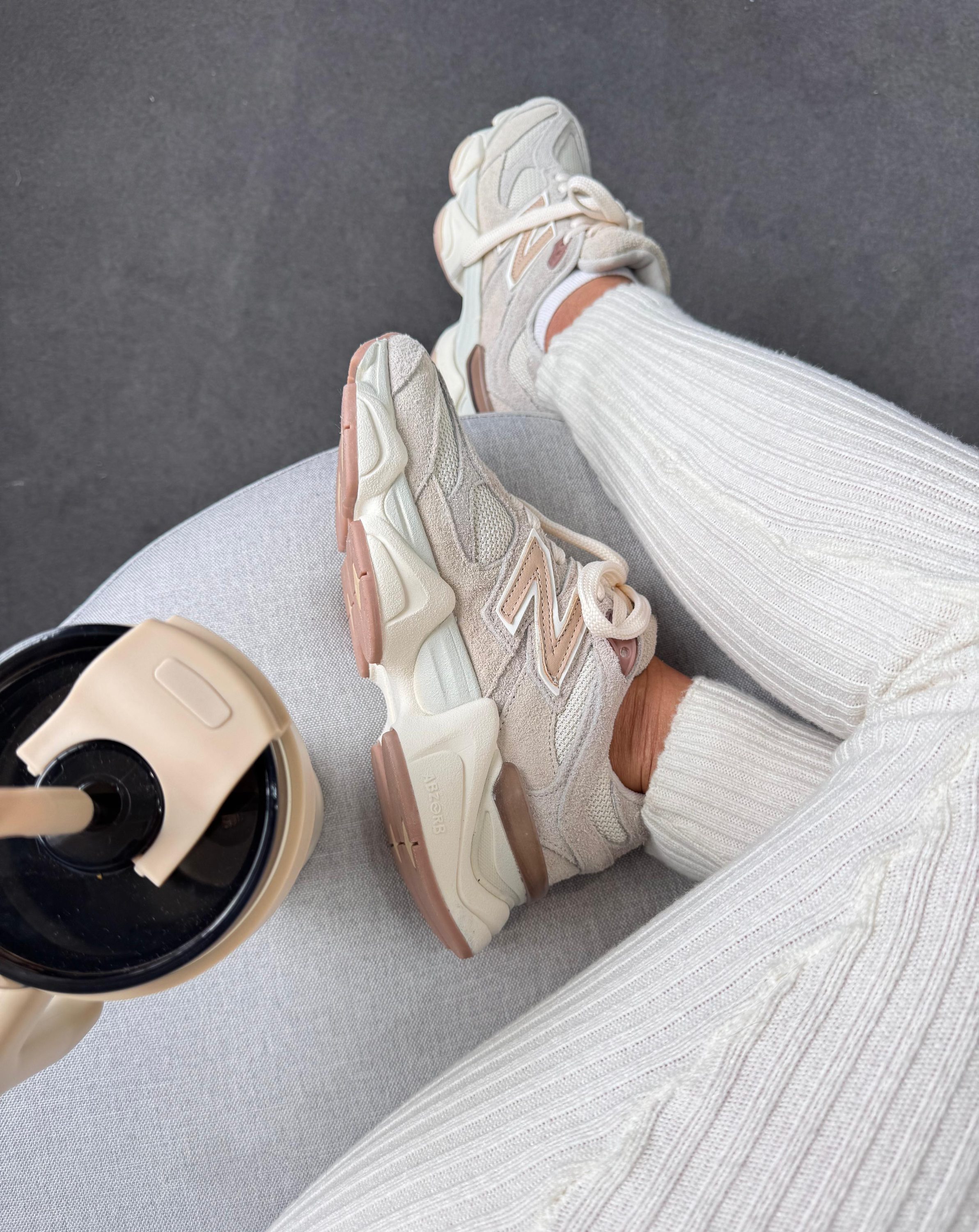 New Balance 9060 Off/Bege/Nude Couro Legítimo Importado - Imagem 4