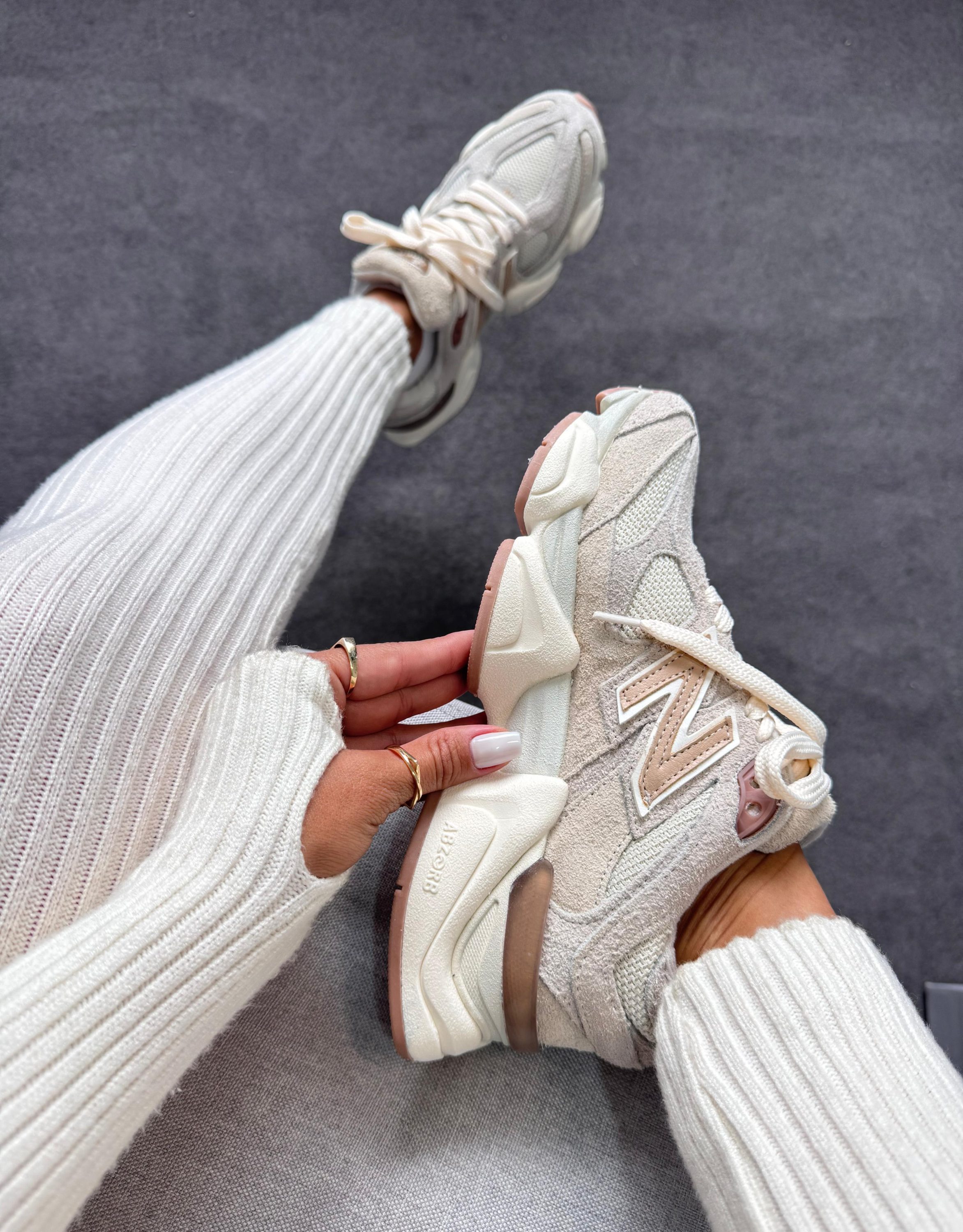 New Balance 9060 Off/Bege/Nude Couro Legítimo Importado - Imagem 2