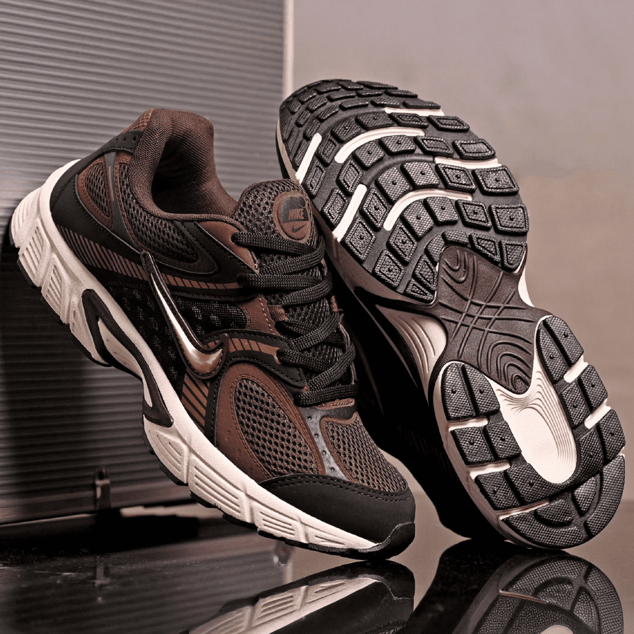 Nike RNR Café/Preto