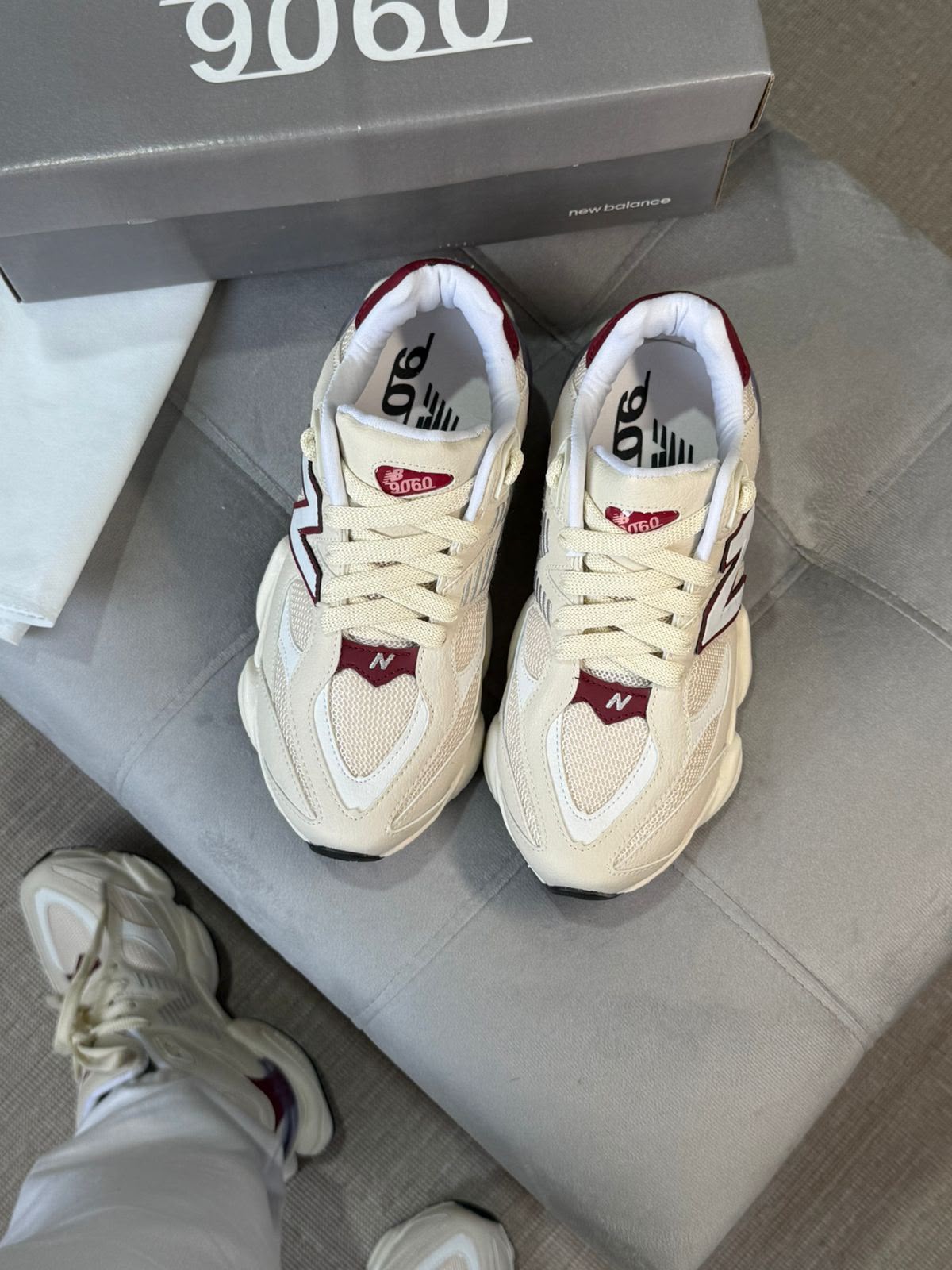 New Balance 9060 Off/Bordo - Imagem 3