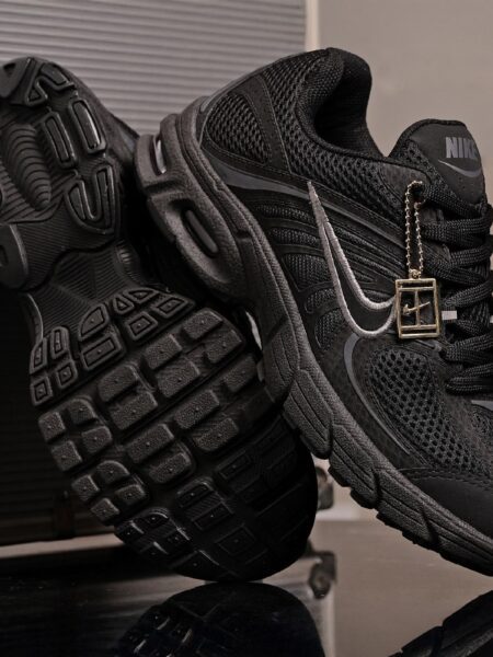 Nike Moto 2k Preto